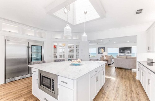 Crescent Beach House | Island Time - Oceanfront Bliss