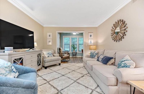 Saint Simons Heights Apartment | Island Time