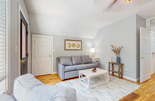 Tisbury House | Island Time