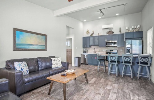 Port Aransas House | Island Time Villa 7 Deluxe 1 Bedroom
