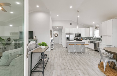 Galveston House | ISLAND TIME - Walking distance to beach + Amenities