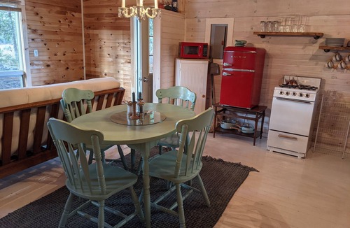 Ellsworth Cabin | ISLAND VACATION, Canoe 5 minutes to Island and relax