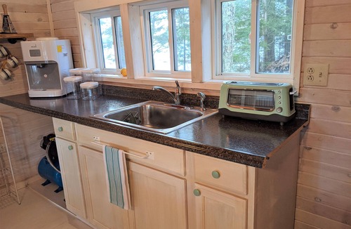 Ellsworth Cabin | ISLAND VACATION, Canoe 5 minutes to Island and relax