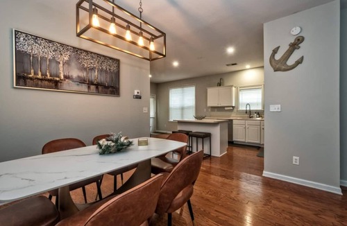 Memphis House | Island Vibe at Harbor Town-5 mins from downtown