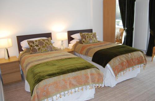 Ayr House | Island View