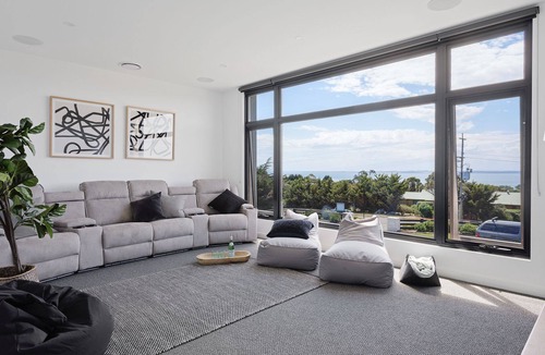 San Remo House | Island View in San Remo