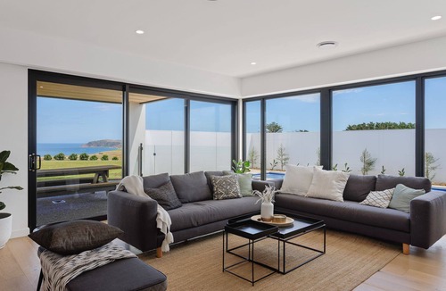 San Remo House | Island View in San Remo