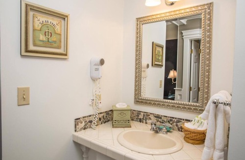 Glen Cove Hotel | Island View Inn