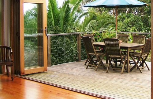 Red Hill South Apartment | Island View Studio Red Hill - Private romantic couples retreat.