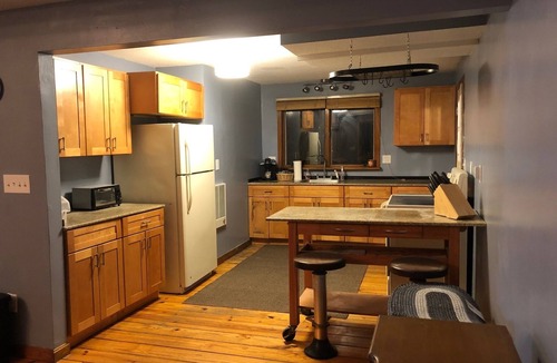 Southwick House | ISLAND WATERFRONT Sleeps up to 8