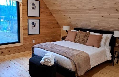 Antigonish County House | Islander Lodge - Lochaber Lake Lodges