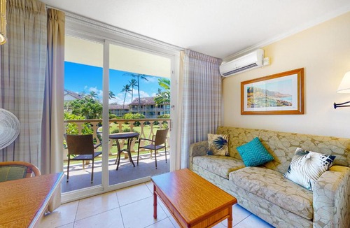 Wailua Hotel | Islander on the Beach 235