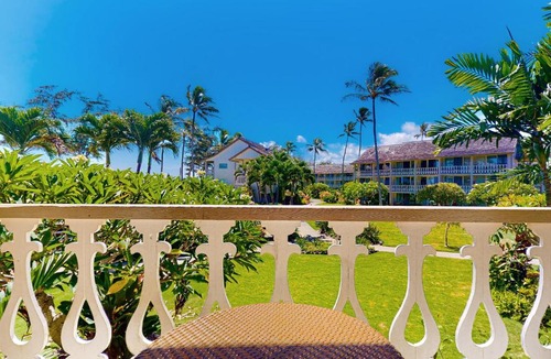 Wailua Hotel | Islander on the Beach 235