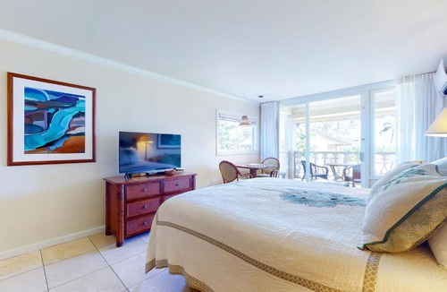 Wailua Hotel | Islander on the Beach 309