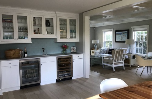 Nantucket Town House | Island’s best “walk everywhere” location. ❤️ 2026 dates + car ferry available!