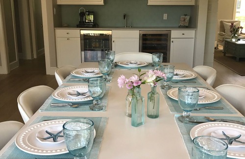 Nantucket Town House | Island’s best “walk everywhere” location. ❤️ 2026 dates + car ferry available!