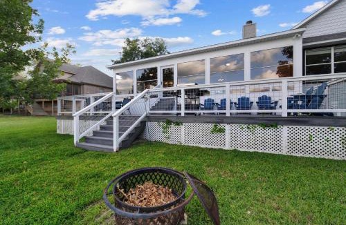 Murchison House | Isleview Retreat at Calendar Lake