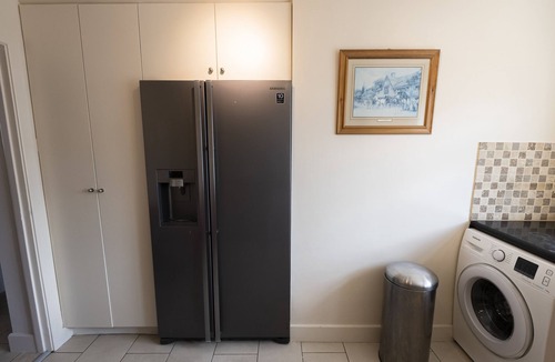 North Richmond Apartment | Isleworth - Apt - Stay 4 - Parking - Riverside