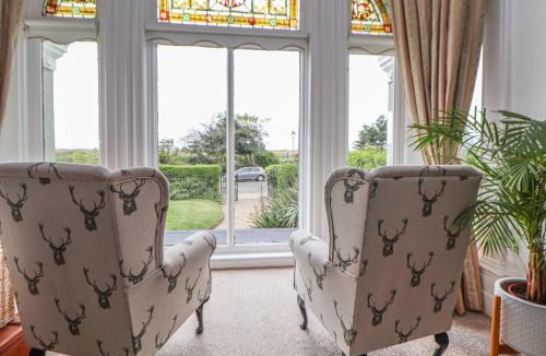 Waterloo House | Ismay Dining Room Suite - Titanic Interest