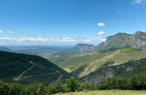 Mornans Cottage | Isolated group accommodation 36pers.