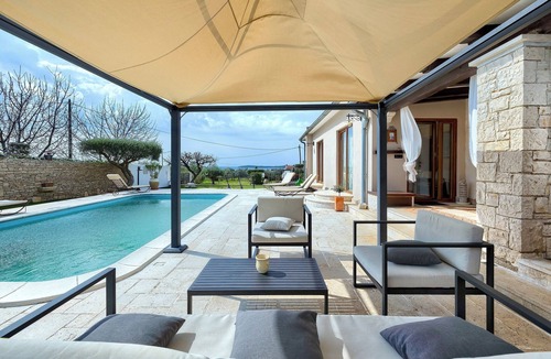 Fazana House | * ISOLATED HOUSE, HUGE GARDEN, FANTASTIC SEA VIEW *