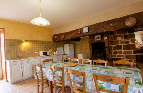 Villac Cottage | Isolated house with fireplace, pets allowed, near historical sites