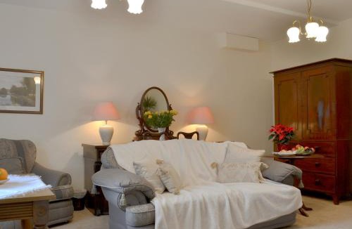 Lostwithiel House | Isolda's - Ukc3905