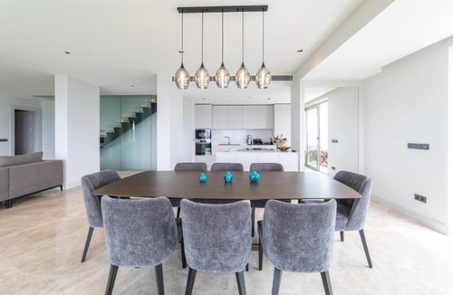 Covent Garden Villa | ISRA TRADING