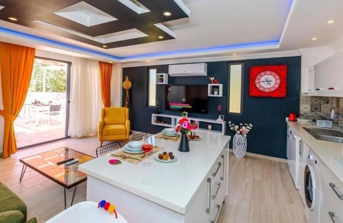 Covent Garden Villa | ISRA TRADING