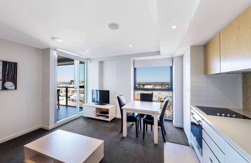 Adelaide Central Business District Apartment | iStay Precinct Adelaide