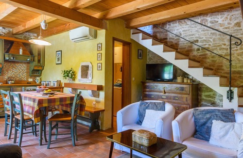 Rakalj House | Istrian stone house with fireplace and garden, 2 km from the sea