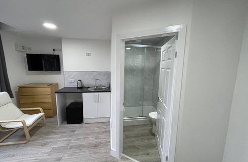 Newcastle-Under-Lyme House | ISUITES