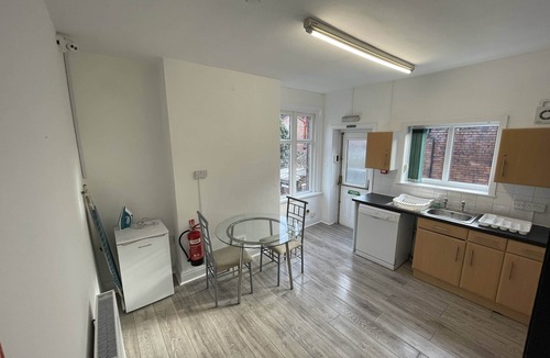 Newcastle-Under-Lyme House | ISUITES