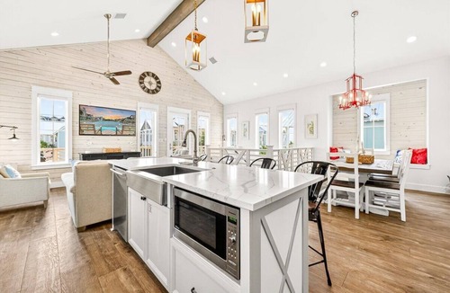 Cinnamon Shore Cottage | It Is Well 127 WI
