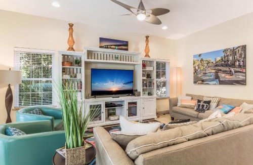 Holmes Beach House | It's a Jungle Out There