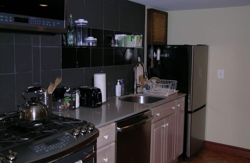 Columbia Heights House | It's SPRING in DC! SAVE BIG on a COZY NW DC 1BR Apt in Adams Morgan near METRO!
