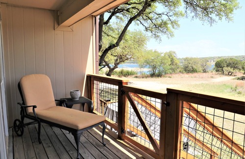 Comanche Point At Point Venture House | It’ Shore to Be a Great Stay!
