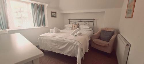 West Itchenor Hotel | Itchenor Sailing Club