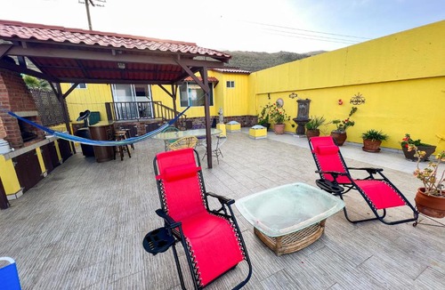 La Fonda Hostel | ITH Lazy Lobster Surf Hostel Tijuana
