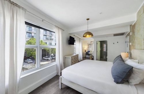 Flamingo/Lummus Hotel | Ithaca Hotel