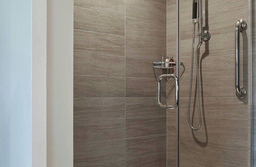 Ithaca Hotel | Ithaca Marriott Downtown on the Commons