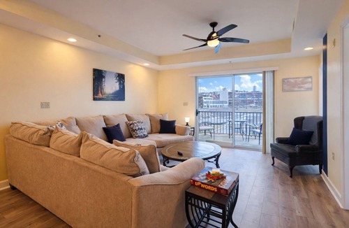 Bluff City Condo | It’s Bristol Baby! Walk to the track!