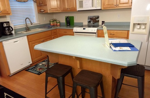 Apalachicola Condo | Its still beach weather in Florida!