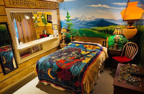 North Bend Hotel | Itty Bitty Inn