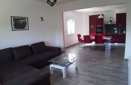 Zemunik Donji Apartment | Ivan's holiday home