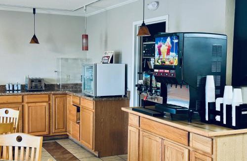Houlton Hotel | Ivey's Motor Lodge