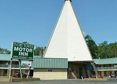 Green Brook Hotel | Ivory Tower Motor Inn Green Brook