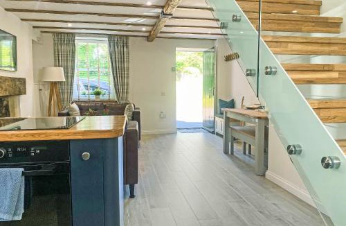 Falkland House | Ivy Cottage