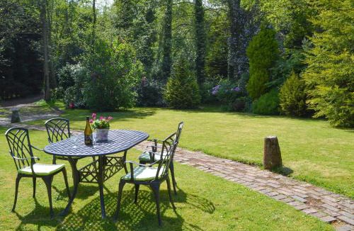 Ewhurst Green House | Ivy Cottage