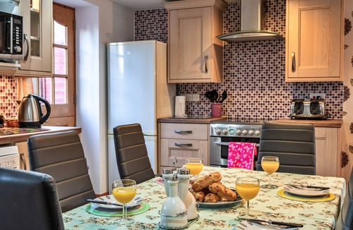 Bicton Cottage | Ivy Cottage, Great Houndbeare Farm